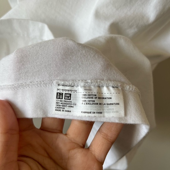 KAWS x Uniqlo BFF Pocket Tee White - Picture 8 of 10